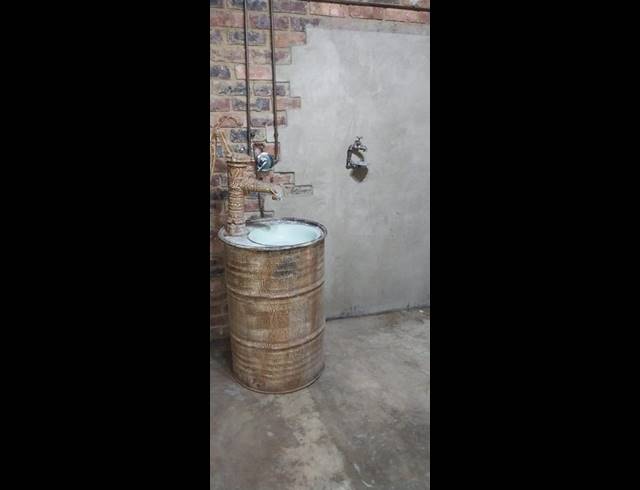 1 BEDROOM PROPERTY TO RENT IN BOKSBURG NORTH